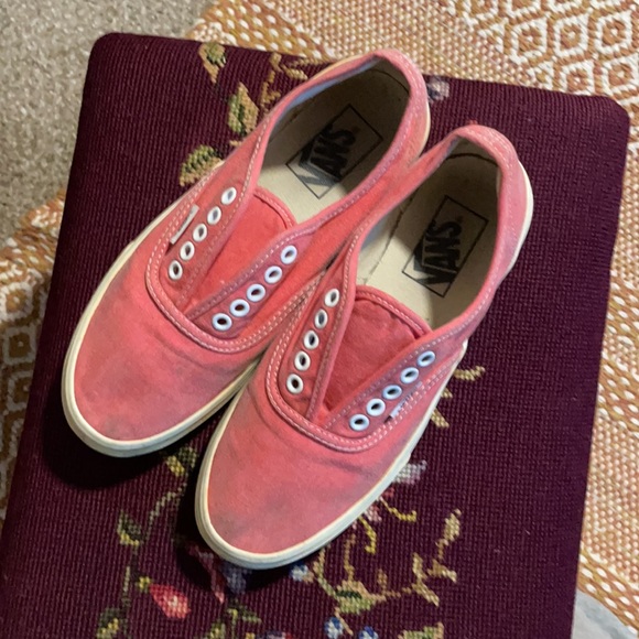 Vans - Picture 2 of 3